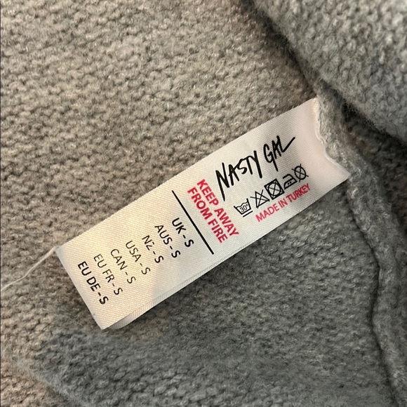 Nasty Gal boyfriend Gray Button-Up Cardigan - Picture 3 of 8